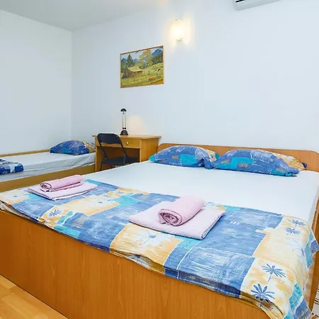 Luka Iv Apartamento *