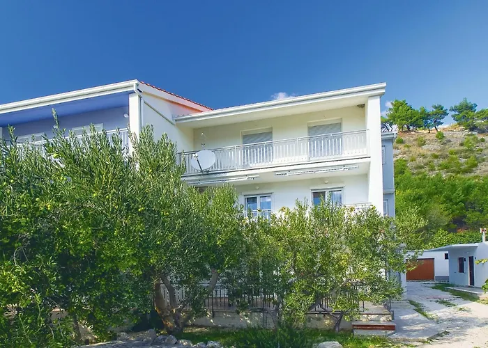 Luka Iv Apartment